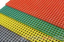 生产与销售25/38玻璃钢格栅、建筑护栏围栏及PE膜